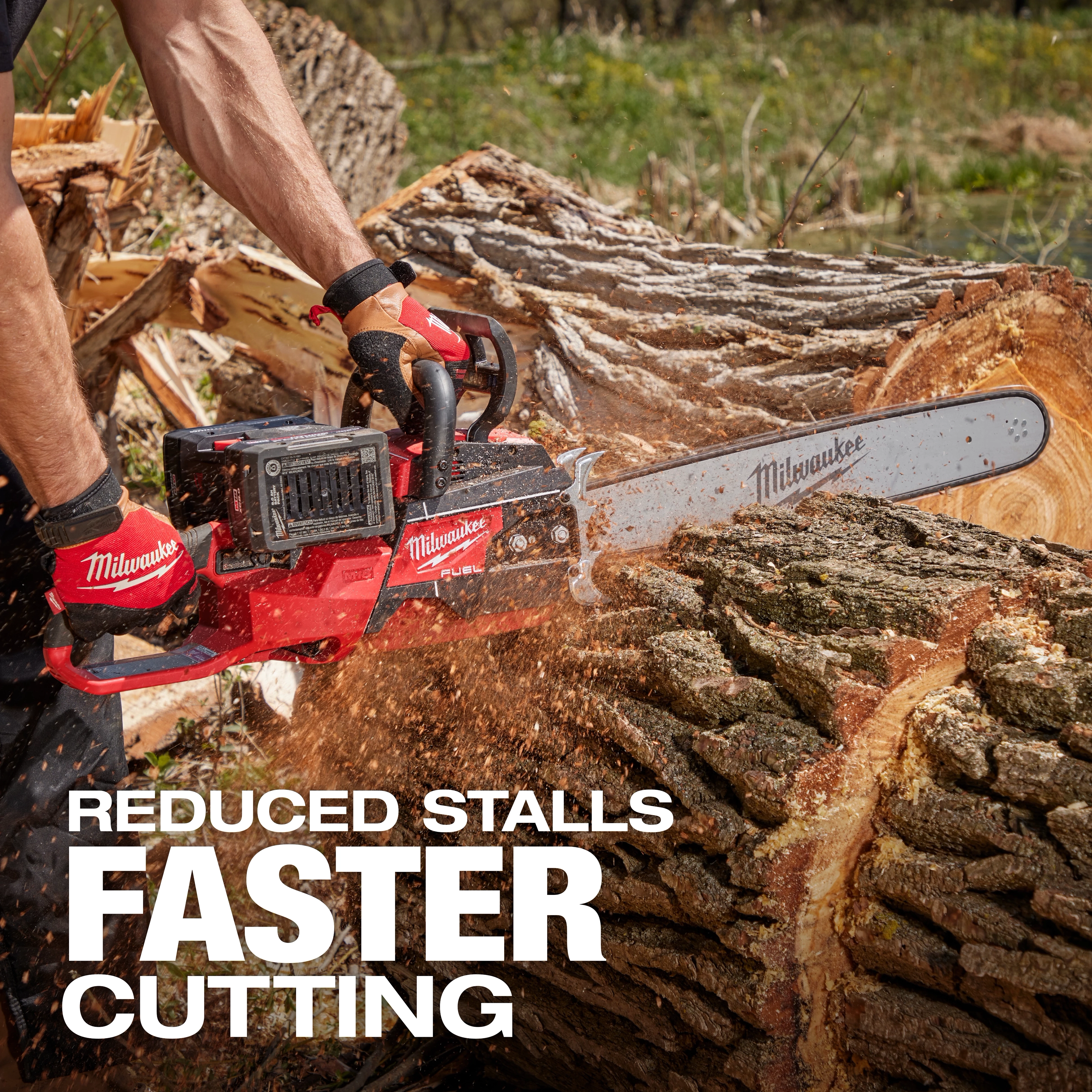 M18 FUEL™ 20" Dual Battery Chainsaw thumbnail 3