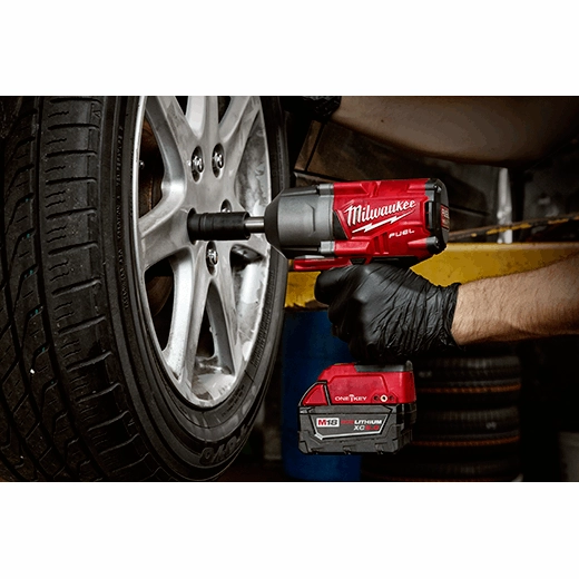 M18 FUEL™ ½” Ext. Anvil Controlled Torque Impact Wrench w/ ONE-KEY™ thumbnail 3