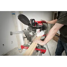 M18 FUEL™ 12" Dual Bevel Sliding Compound Miter Saw Kit
