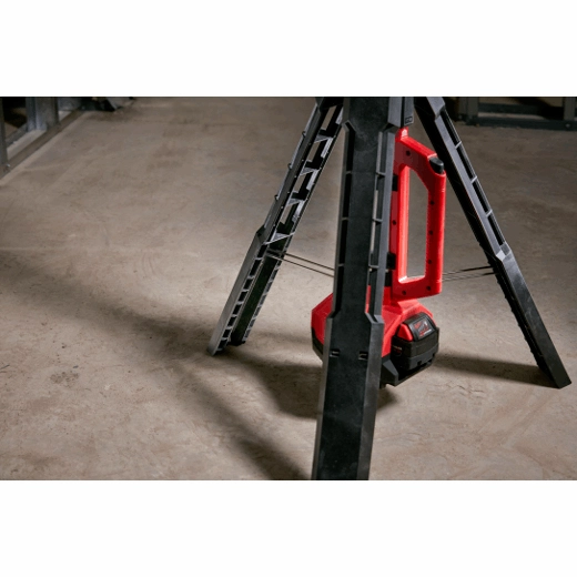 M18™ ROCKET™ LED Tower Light thumbnail 3