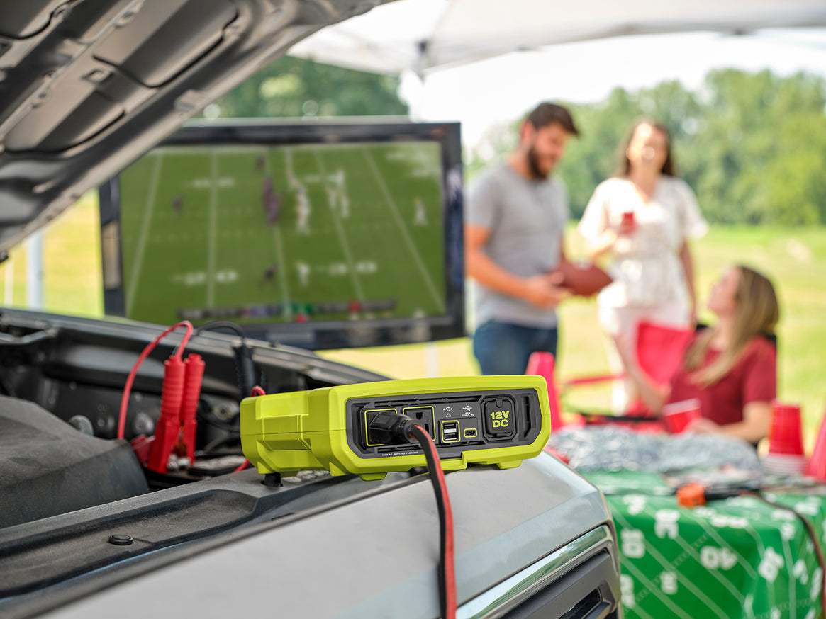 18V ONE+ 800-Watt Automotive Power Inverter