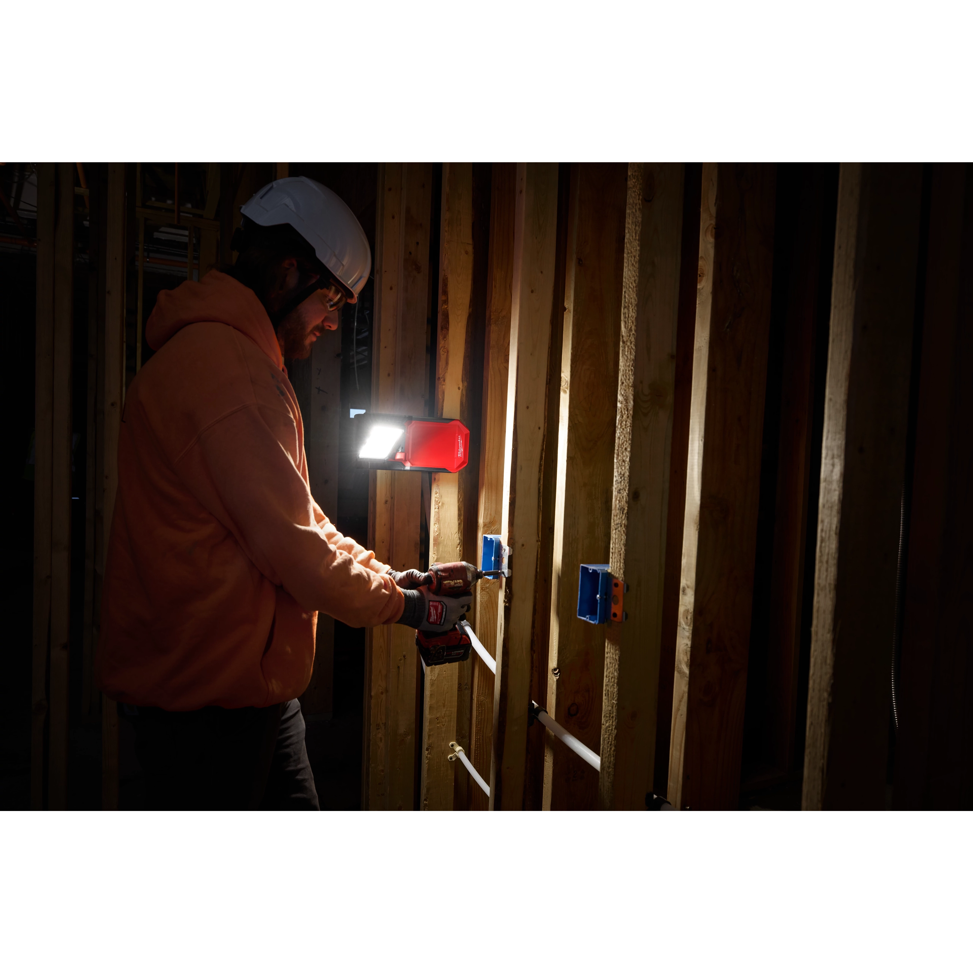 M18™ ROVER™ Clamping Flood Light