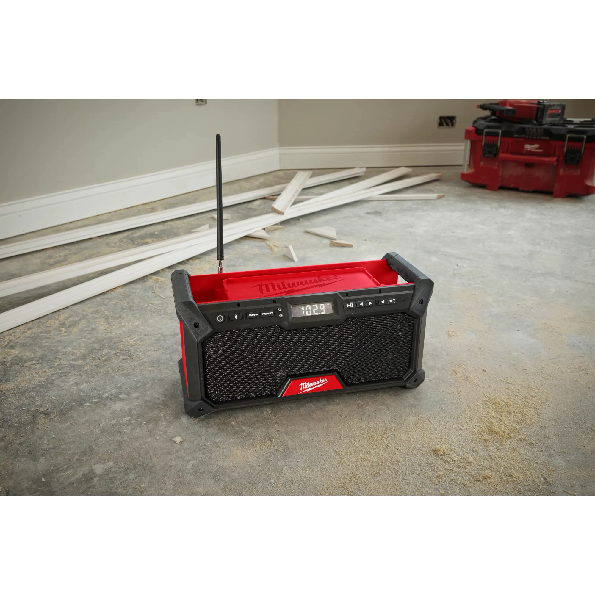 M18™ Bluetooth® Jobsite Radio