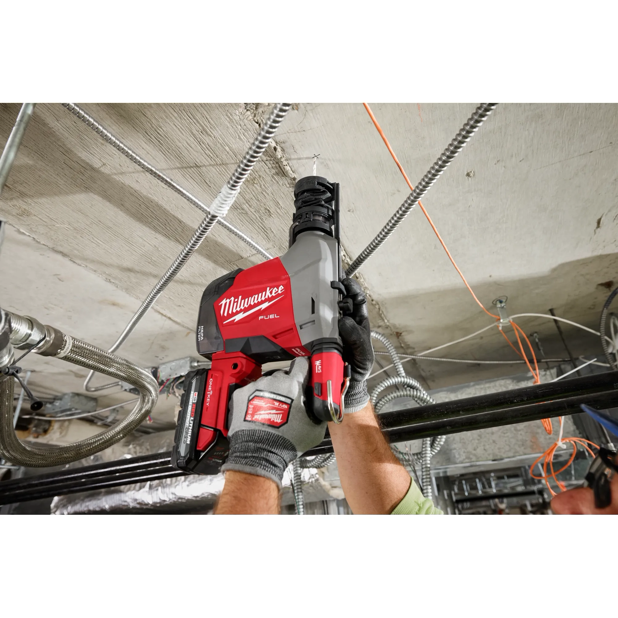 M18 FUEL™ Overhead Rotary Hammer w/ Integrated Dust Extraction thumbnail 3