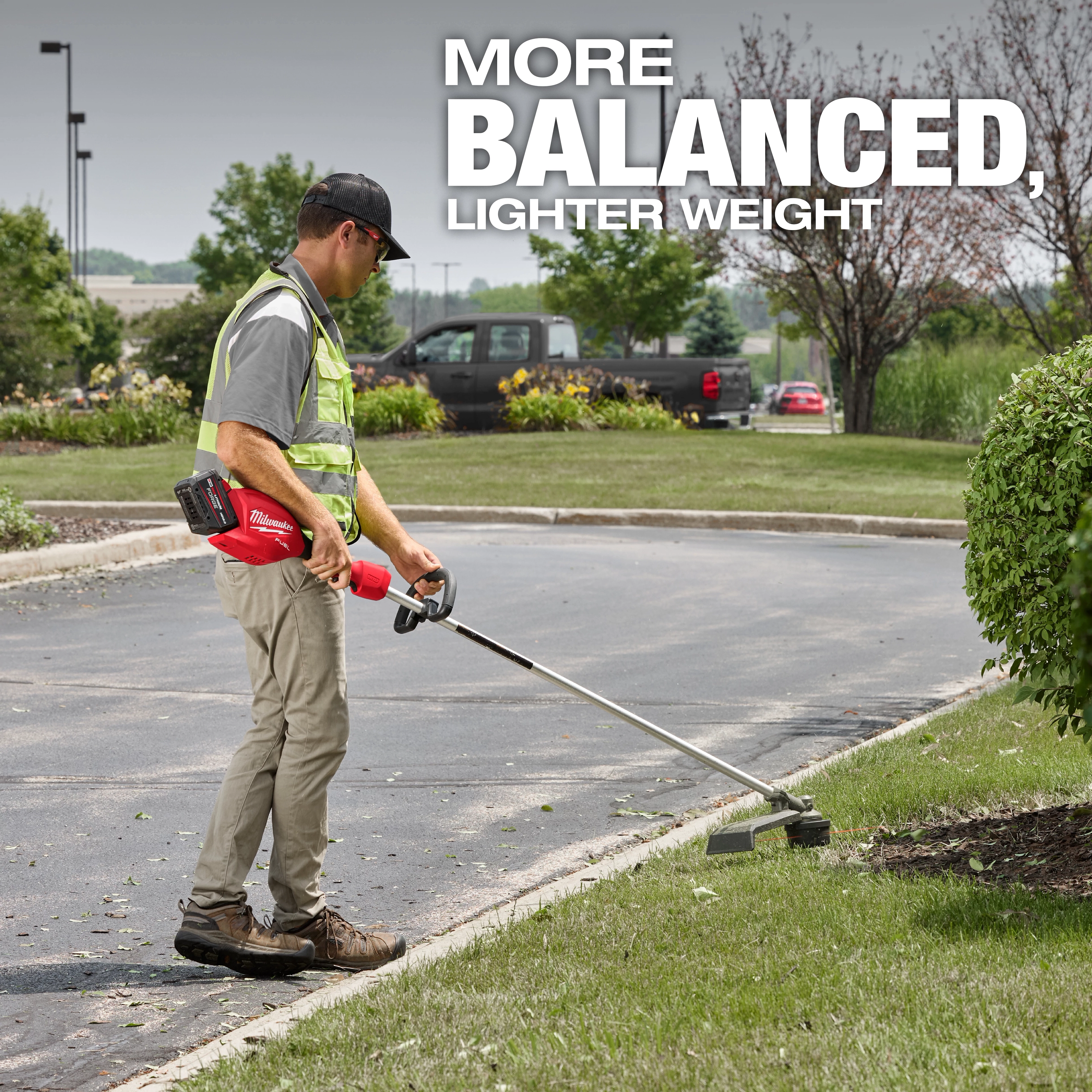 M18 FUEL™  16" String Trimmer thumbnail 3