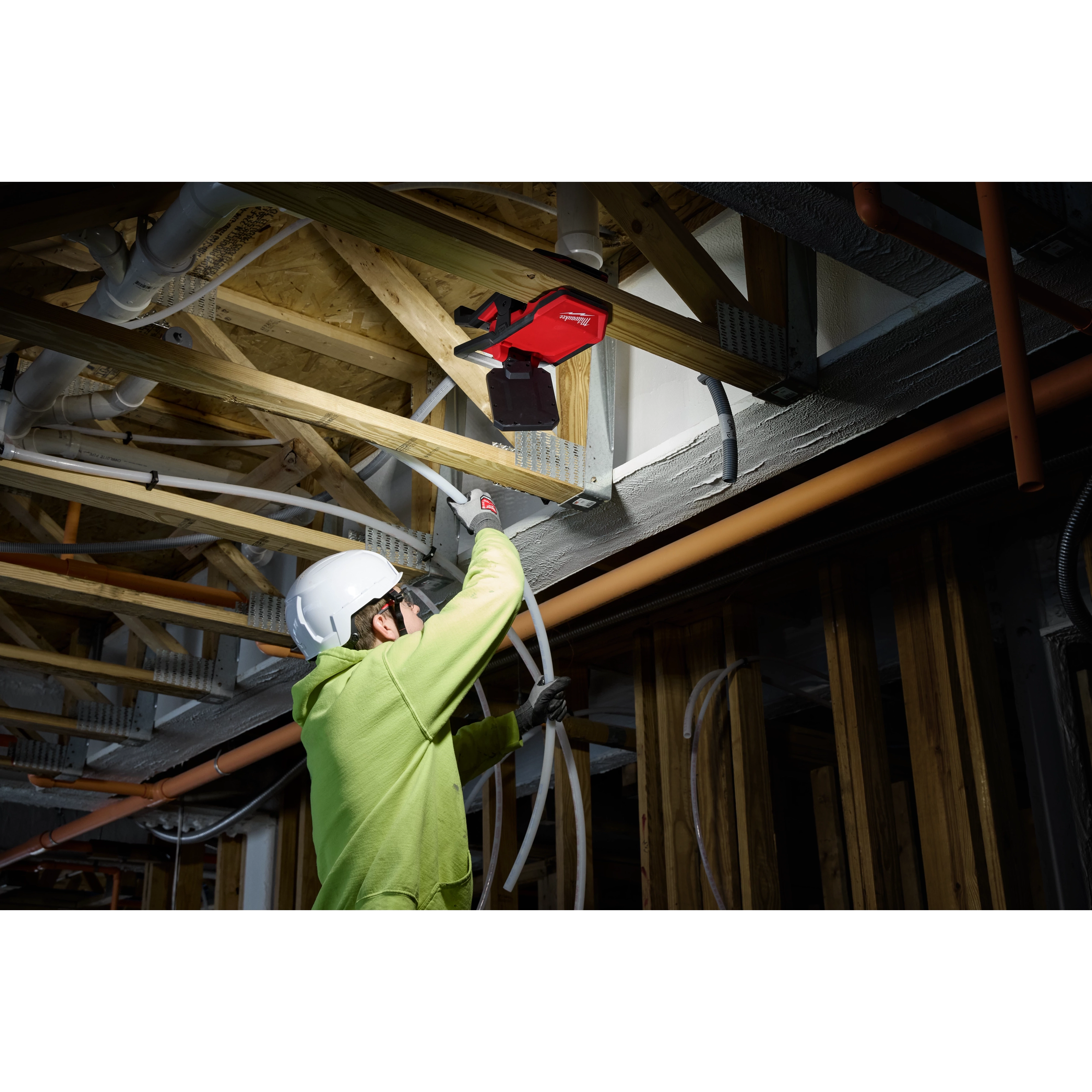 M18™ ROVER™ Clamping Flood Light