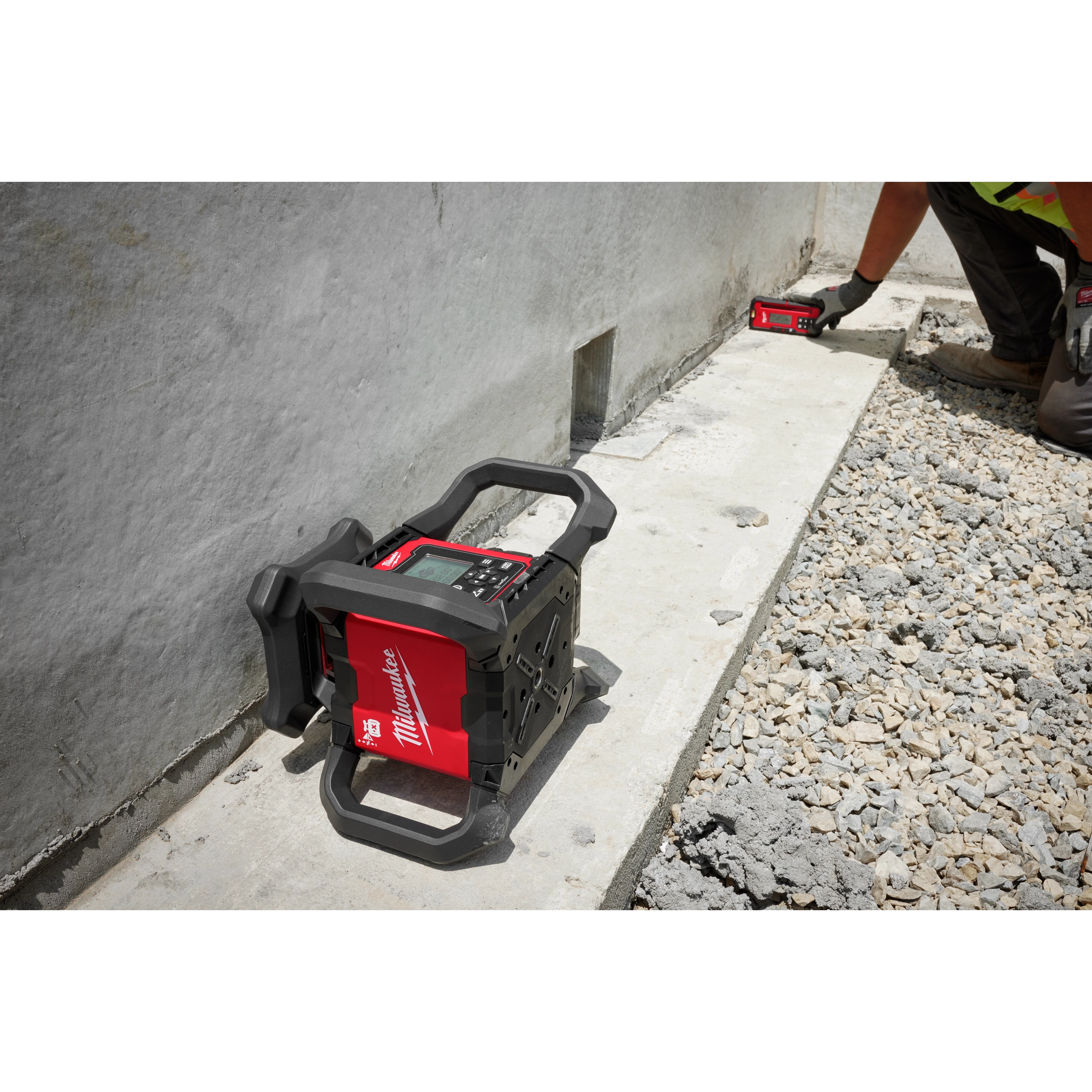 Red Exterior Dual Slope Rotary Laser Receiver thumbnail 3