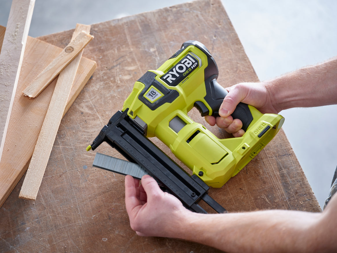 18V ONE+ HP Brushless 18-Gauge Narrow Crown Stapler