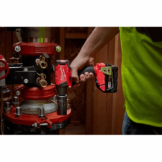 M18 FUEL™ with ONE-KEY™ 1/2" Compact Impact Wrench w/ Friction Ring thumbnail 4