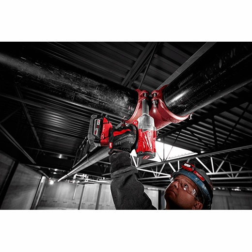 M18 FUEL™  w/ ONE-KEY™ High Torque Impact Wrench 1/2" Pin Detent thumbnail 3